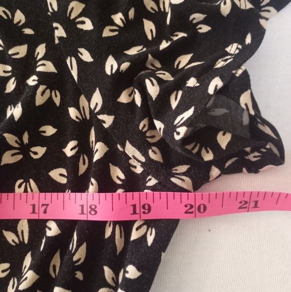 Torrid Super Soft Skater Circle Classic Floral Draped Comfy Bohemian Mini Dress - Picture 8 of 10